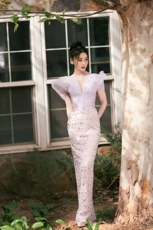 袁姗姗淡紫色蝶翼礼服##袁姗姗北影节生图状态