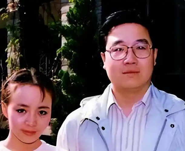 瞒了23年的宋丹丹女儿,比巴图卓越好几倍,现在已是"华人骄傲"_赵婷婷