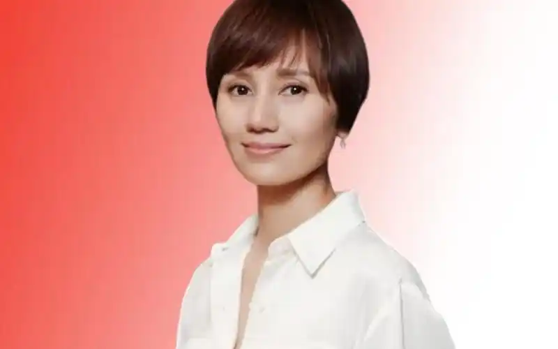 袁泉仅用一个眼神,就让周润发差点招架不住,难怪会被称为东方赫本