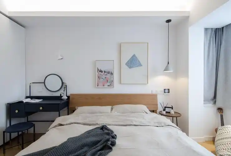 简约北欧小户型装修,客厅的阳台设计真漂亮!