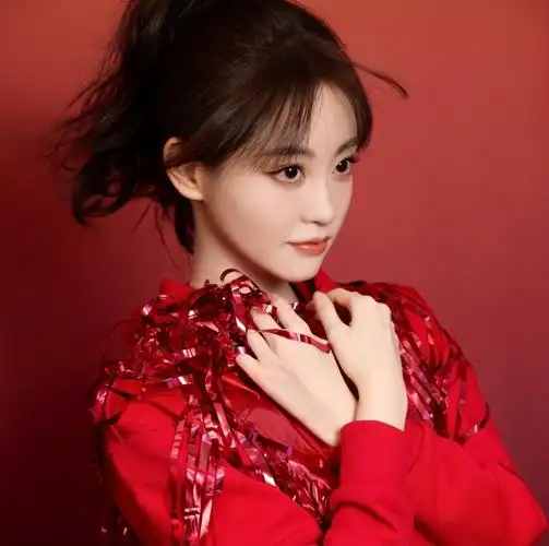 于正公开倒油祝绪丹,晒聊天记录捶她毁约跑路,网友斥其格局太小