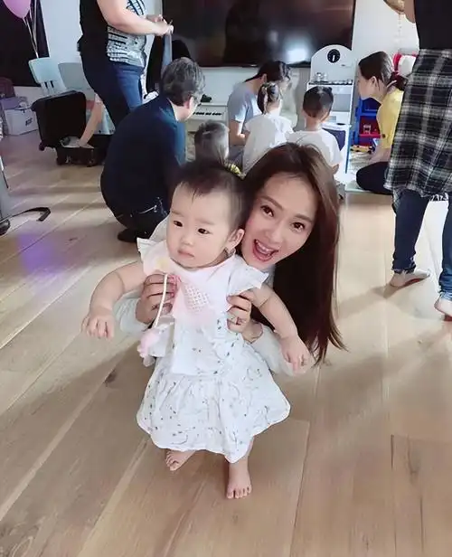 伊能静女儿米粒