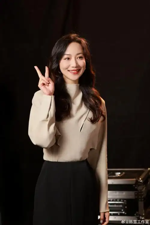 韩雪超话7615  演员是故事的讲述者,只有融入每一个角色,赋予角色