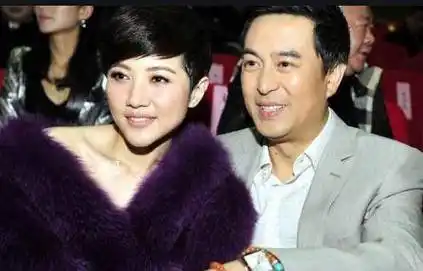 之后和张嘉译合作《猎场》时被传出绯闻,颜丙燕坦言:"张嘉译是个很