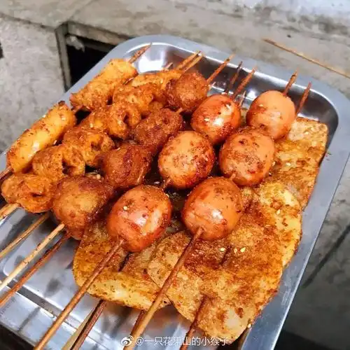 (烤波波肠真的很好吃)72烤串 | 转盘国美步行街尤其最后一口肥肉