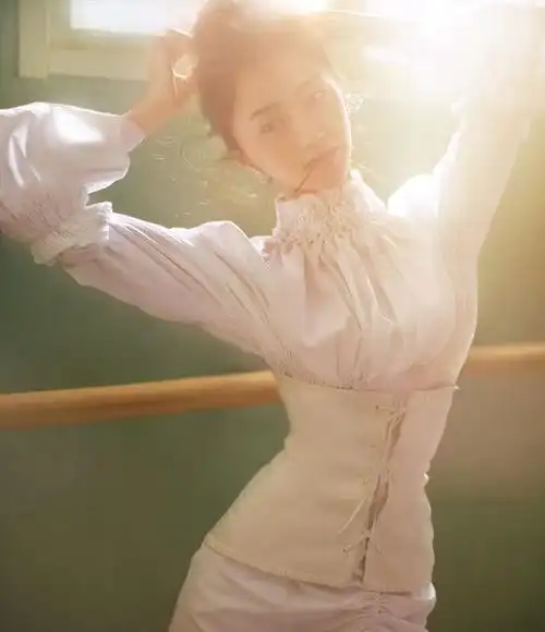 景甜芭蕾衣写真照(景甜的芭蕾舞造型太美了)(4)