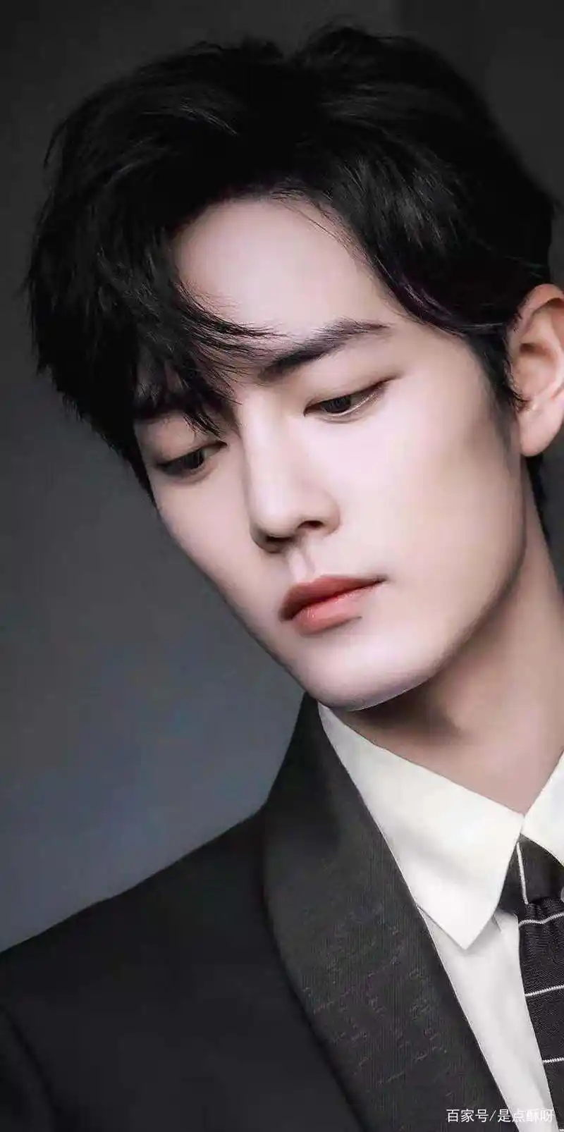 高清无水印壁纸‖肖战获人气男演员,高清壁纸来袭