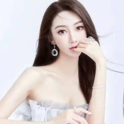 黄晓明绯闻女友叶珂旧照被扒,离开滤镜颜值大跌,被质疑"换头"_微博