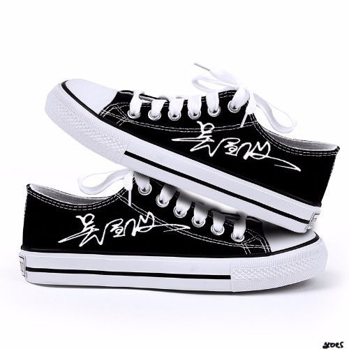 吴宣仪黑色帆布鞋低帮鞋休闲鞋夜光签名火箭少女101成员团队学生