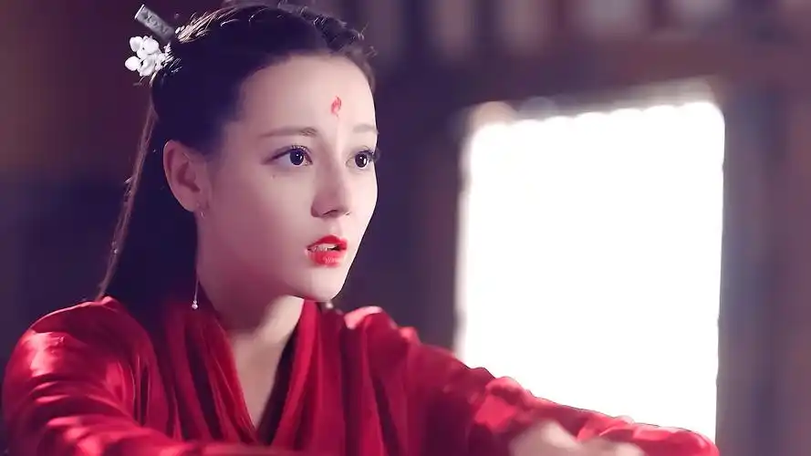 迪丽热巴//阿兰若