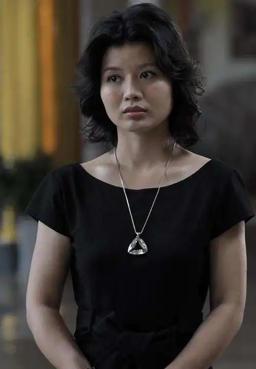 老虎队电视剧火凤凰扮演者是谁,老虎队全演员表凤凰饰