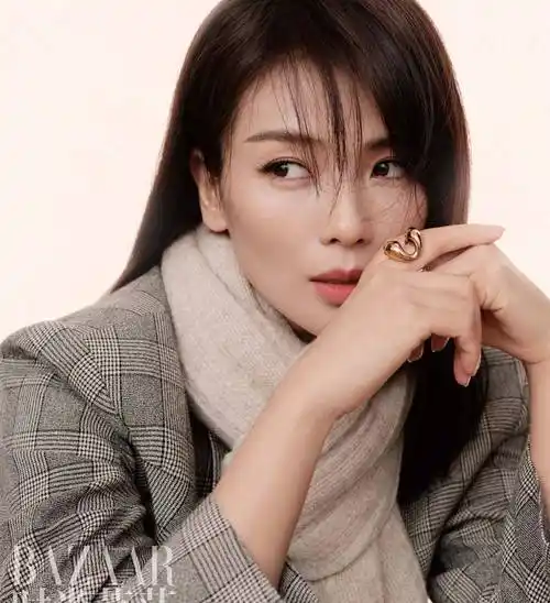 42岁刘涛成熟知性,优雅利落职业范造型,堪称姐姐风穿搭典范!