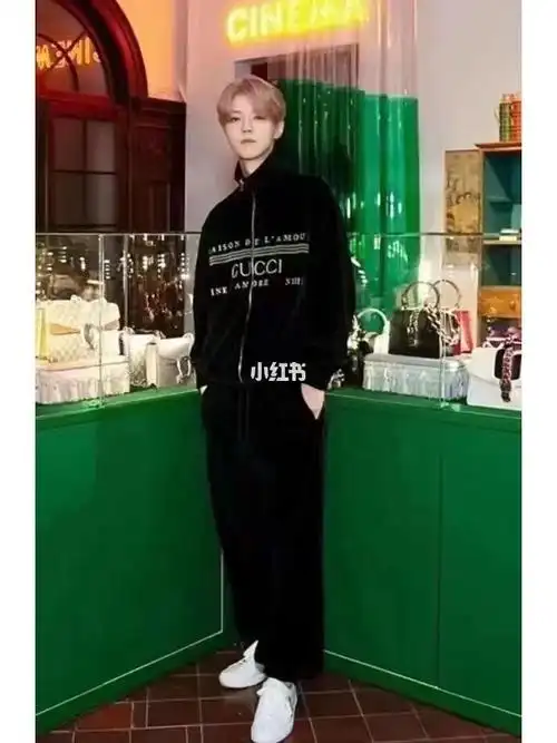 鹿晗同款  gucci 折上折特价男女同款丝绒外套最后m l xl码各一件