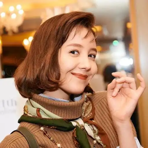 这个混血女演员也太甜了网友有点像迪丽热巴