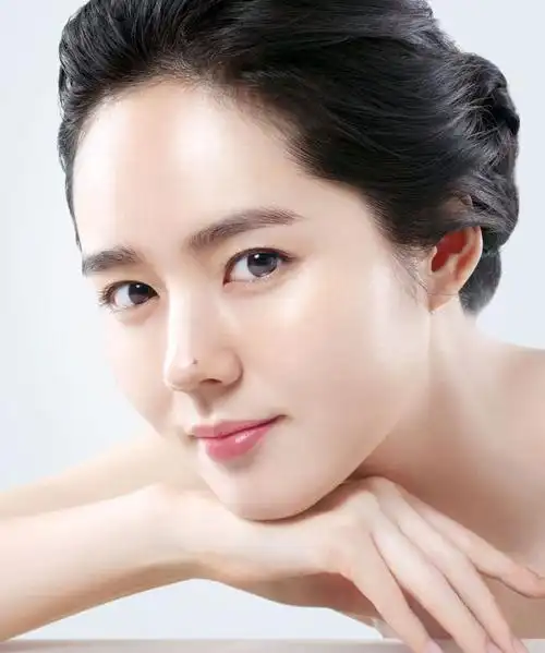 韩佳人写真 吹弹可破的皮肤令人惊艳