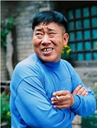 这个"最丑"男演员,找妻子要求漂亮一点,贤惠一些,个头高一些