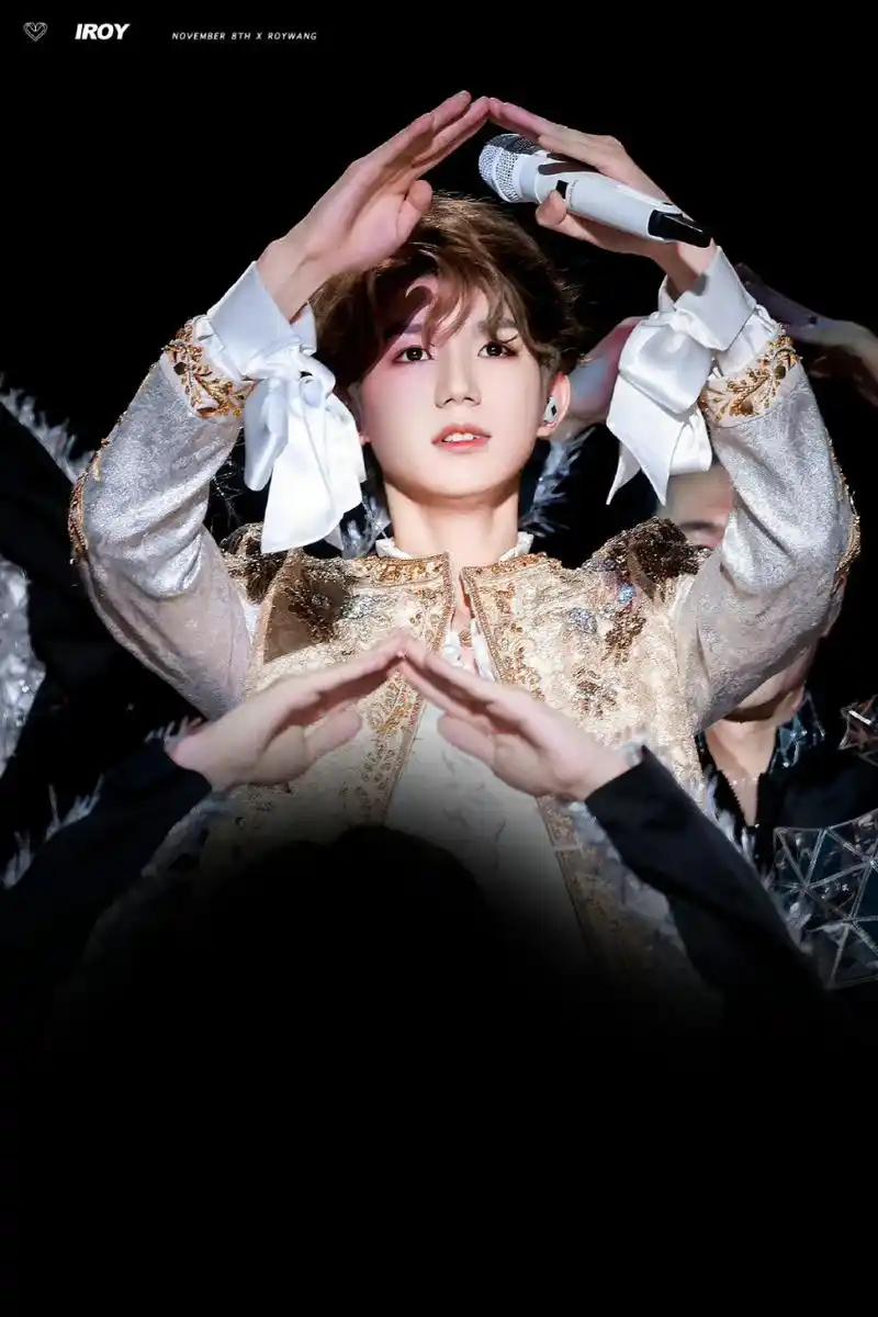 【陈意礼 票不是王源工作室送的】 在tfboys的十周年演唱会上,陈意礼