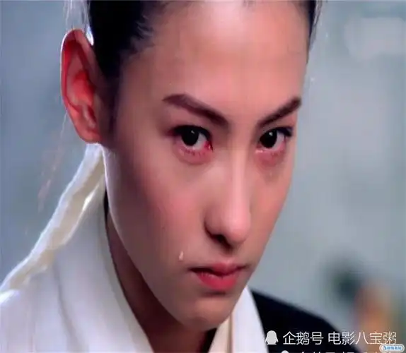 与谢霆锋离婚,生下三胎饱受猜疑,我们欠39岁的张柏芝一声道歉