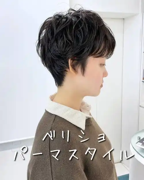 短发纹理烫:时尚女性的魅力之选