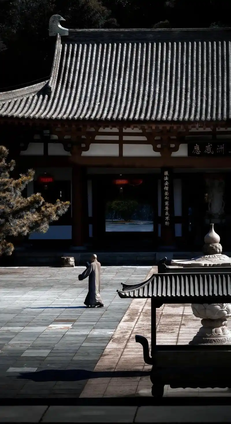 秋日古刹.谁说小县城不能拍出大片之宜黄县 #摄影 #曹山寺  - 抖音