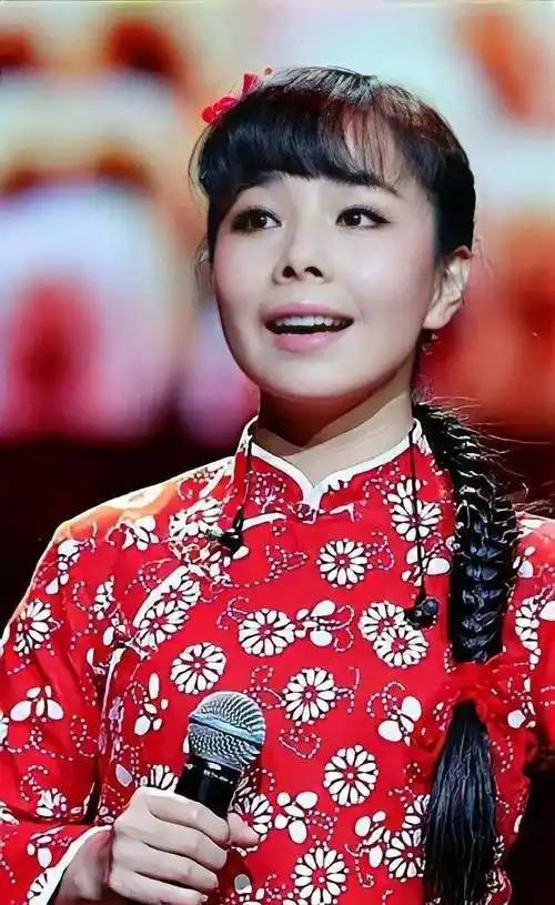 放弃百万年薪嫁农村男友歌手王二妮:婆婆对我很好我不后悔_父母_父亲