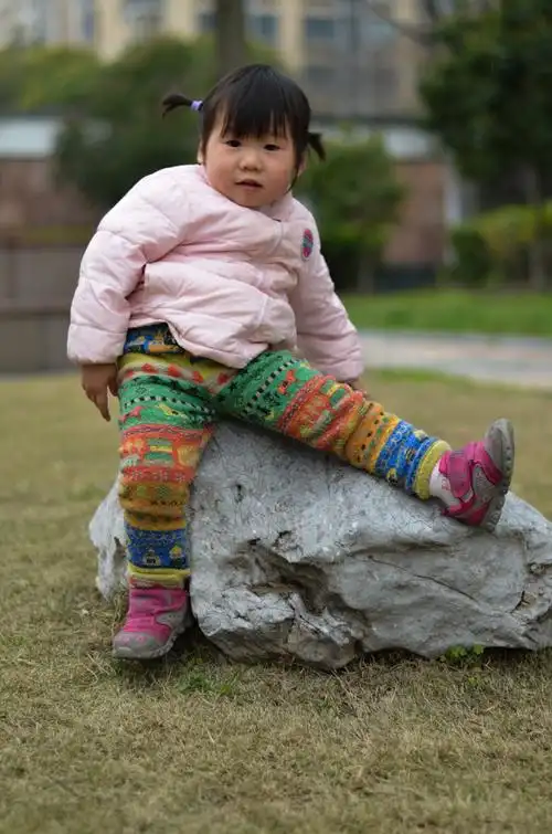 【图片4】忆童年-漂亮可爱的小辫子女孩--蜂鸟论坛照片套图