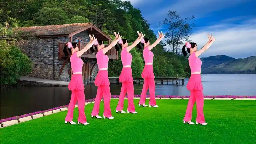 广场舞《碎心石》经典歌曲醉人心,优美舞步轻松跳