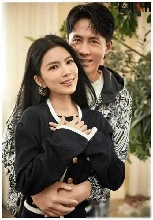 杜淳老婆烫伤风波引争议,网友嘲讽明星家庭也难当_王灿_孩子