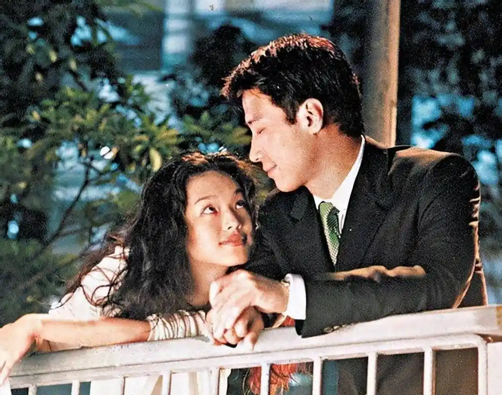 舒淇却一路逆风翻盘,从阴暗走向光明_妈妈_父母_黎明