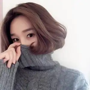 短发女生头像霸气侧面黑白头像