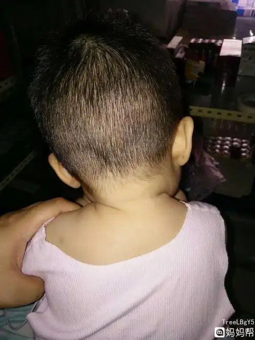 三个月婴儿可以坐吗 宝宝6个月可以坐了吗