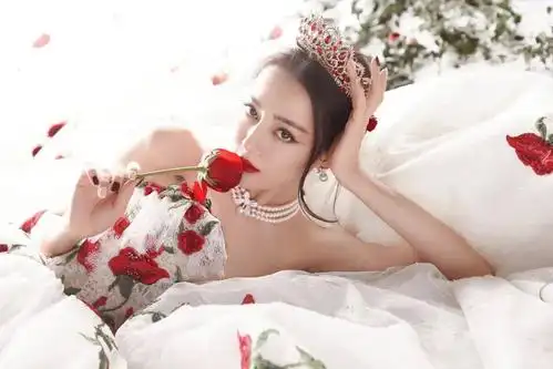 靠氛围感实现艳压,这次她被全网夸成了颜值天花板_热巴