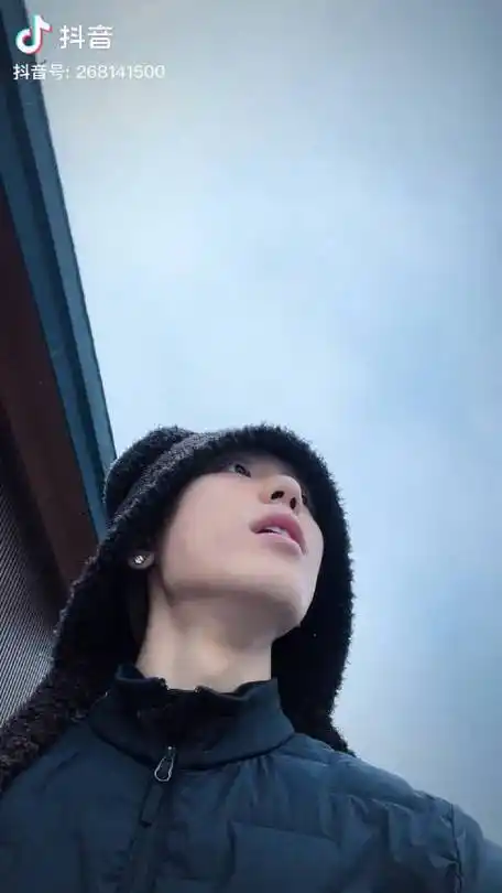 王子异[超话]##王子异的ootd