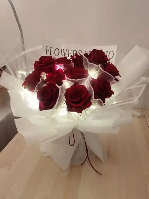 红玫瑰花束  #玫瑰花束  #11朵玫瑰花束  #送女友花束  #情人节花束