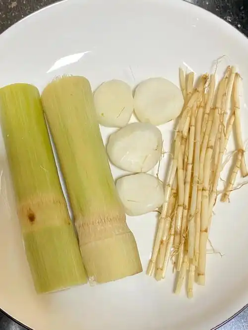 甘蔗马蹄茅根秋季清热润肺又好喝