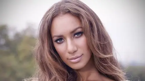 leona lewis 丽安娜·刘易斯 高清壁纸 #9 - 1366x768