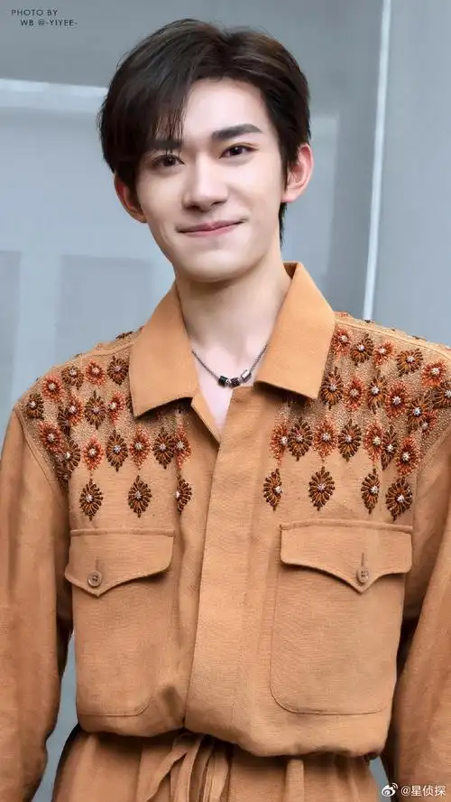 易烊千玺生图包帅的