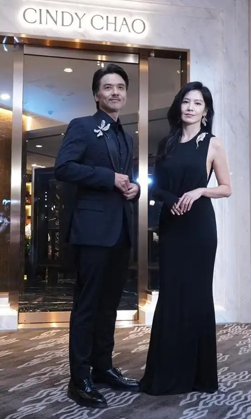 林熙蕾,冯德伦婚戒都是cindy chao!
