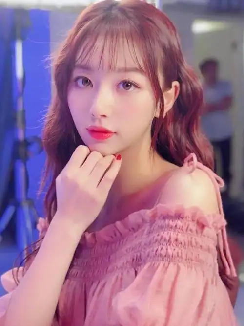 孔雪儿自拍照2016年6月2日与张希雅,张悠然,罗姝涵,许和琪蜜蜂少女队4