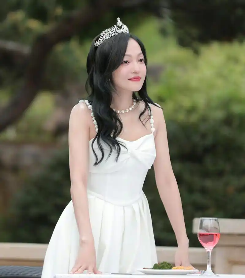 张韶涵时隔多年再扮公主小妹,是谁的青春呀