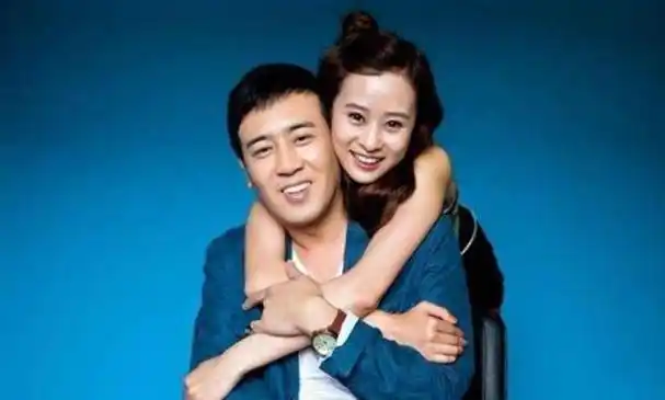 原来她就是于和伟的老婆还未结婚就尽孝携手24年仍然恩爱如初