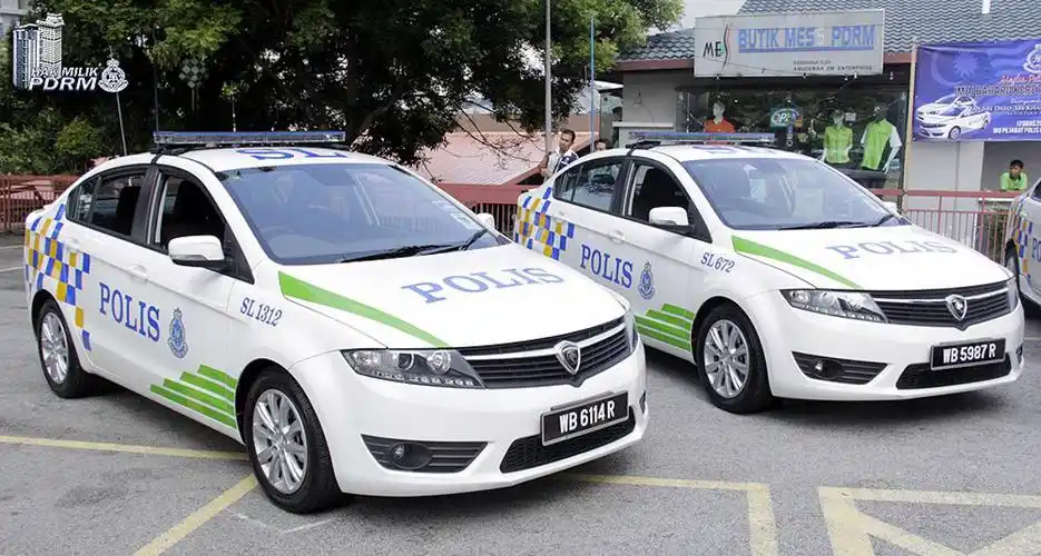 看看polis di raja malaysia 都用什么车来当警车吧