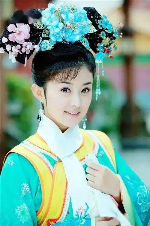 新版《还珠格格》中的赵丽颖2012年,于正开拍电视剧《陆贞传奇》,在此