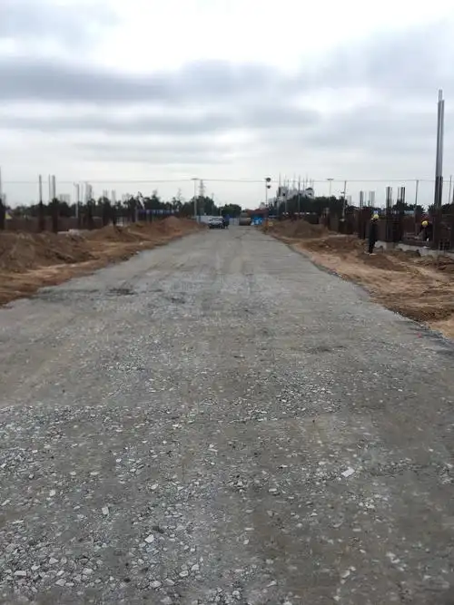 5#,6#仓间道路水稳层完成