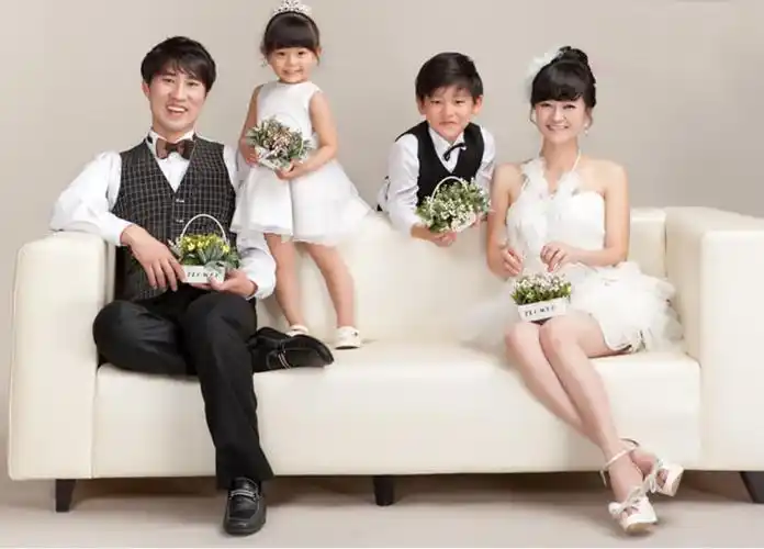 【4人系列】全家福套餐|全国时光纪全家福照相馆-中国婚博会官网