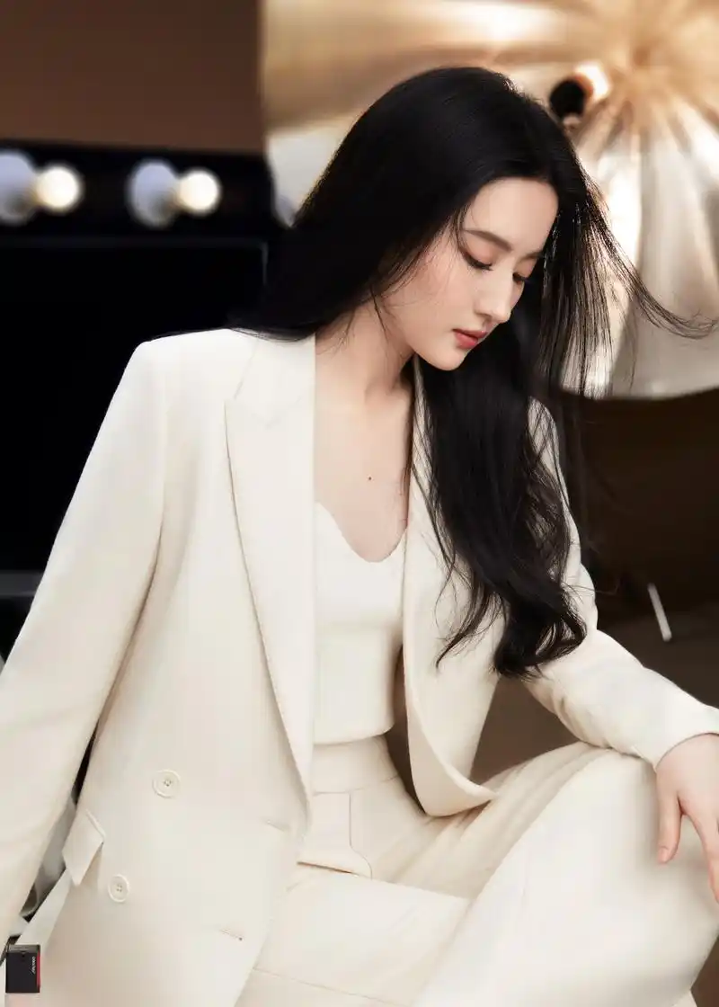 刘亦菲写真,精致优雅,仙女味十足