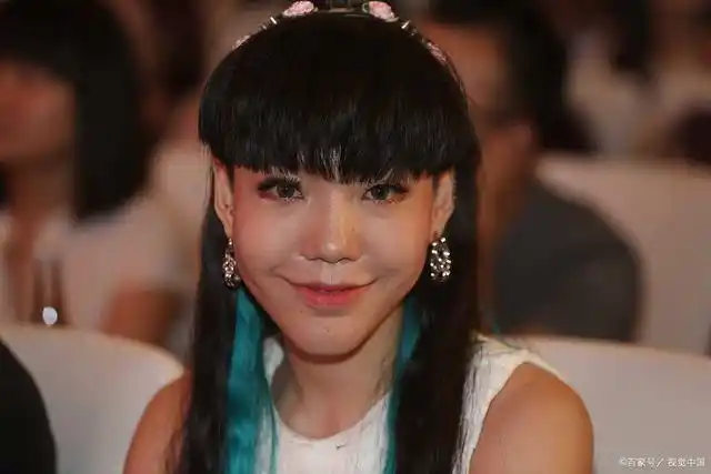 歌手吴莫愁获得第一季《中国好声音》庾澄庆组冠军以及全国总决赛亚军