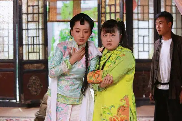 搜狐娱乐讯 由北京东方飞云公司出品的大型民国爱情剧《情定三生》