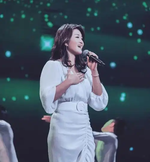 降央卓玛日渐衰落,不再受世界宽容,刀郎:不原谅