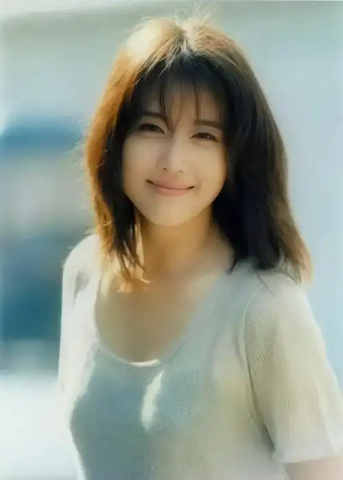 周海媚这些年来追求的,也许你没真正了解[年轻时微笑图片]_武汉网
